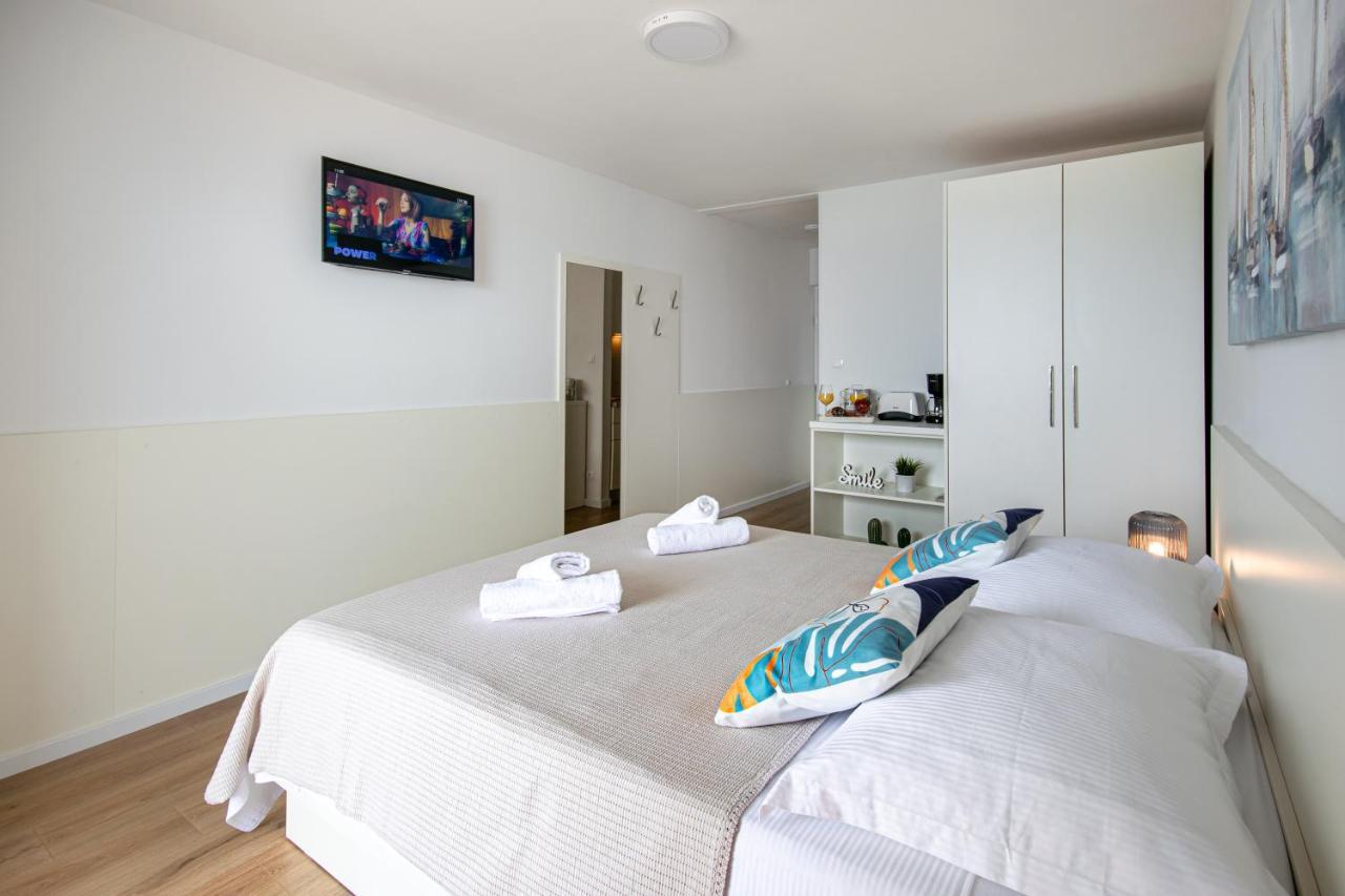 Apartments Klement Brela Exterior photo
